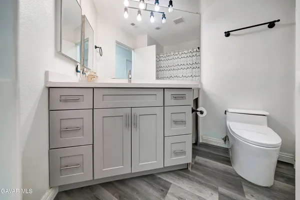 $589,900 | 44111 Lotus Court, Lancaster, CA 93536