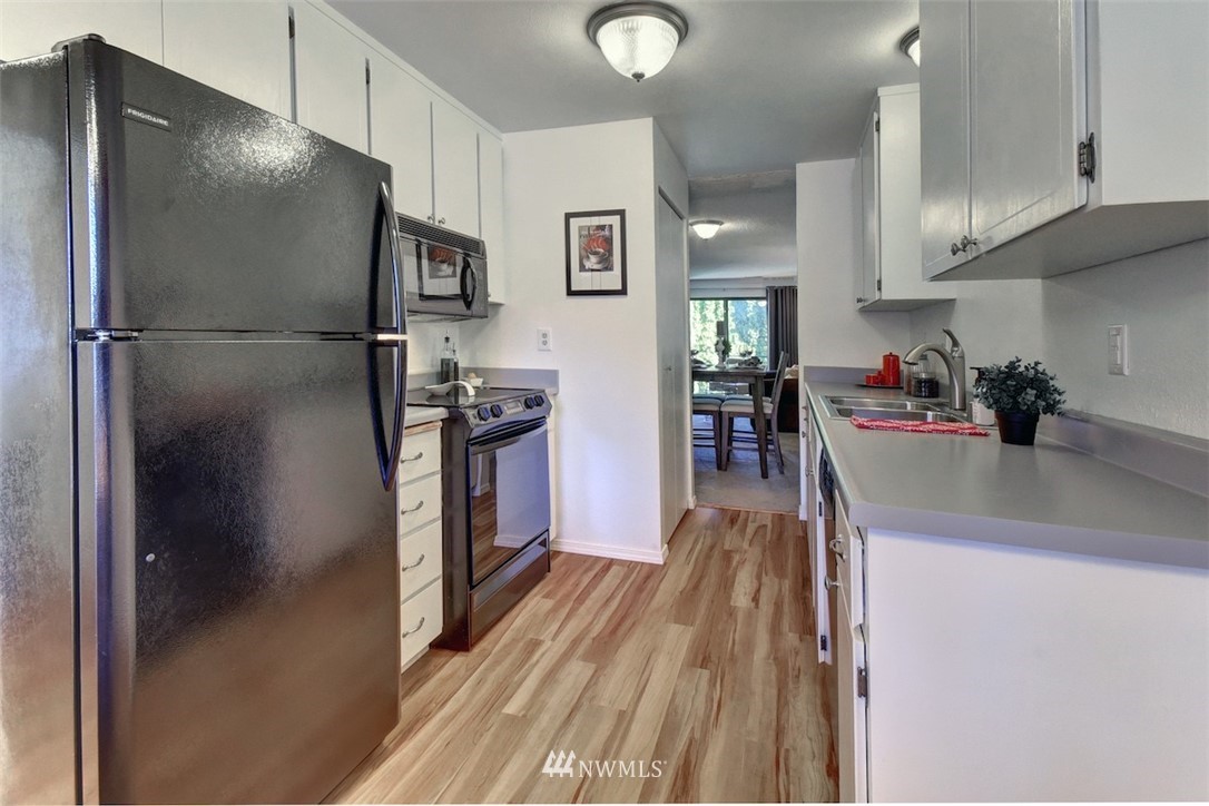 21529 4th Avenue West, Unit C32 Bothell, WA 98021 - Photo 4 of 24