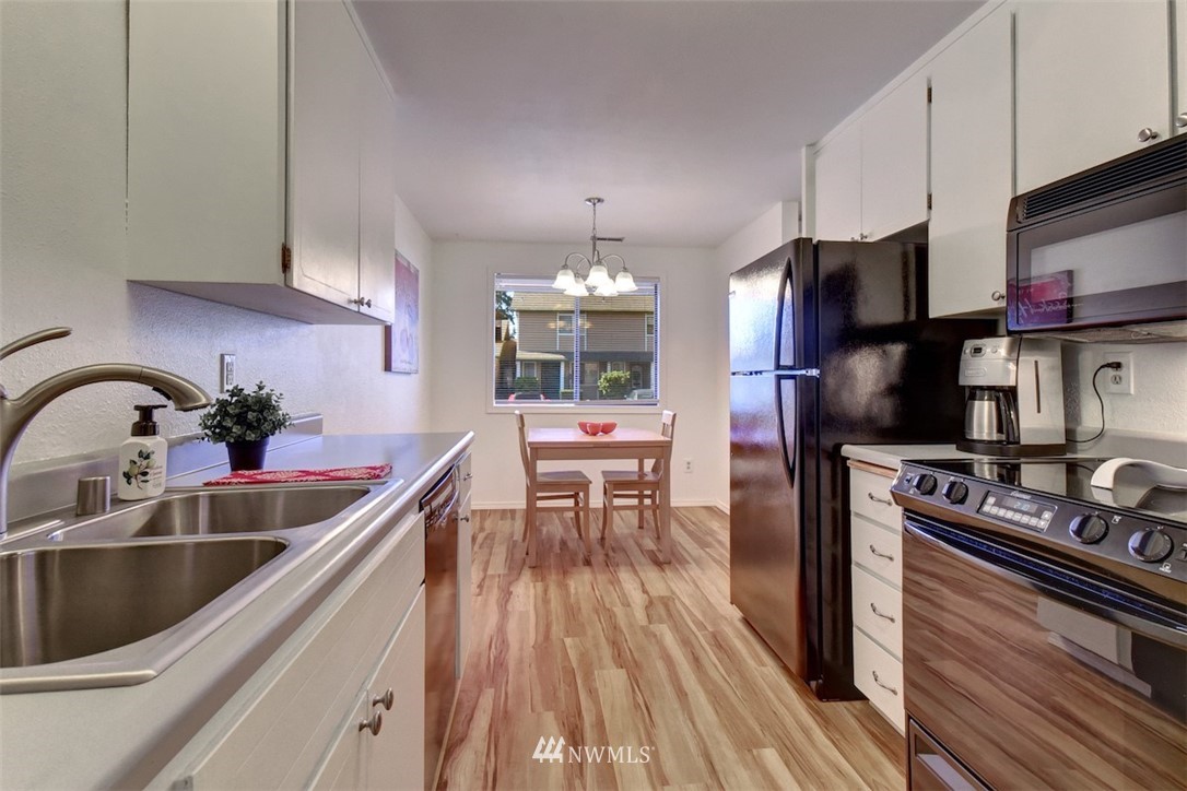 21529 4th Avenue West, Unit C32 Bothell, WA 98021 - Photo 6 of 24