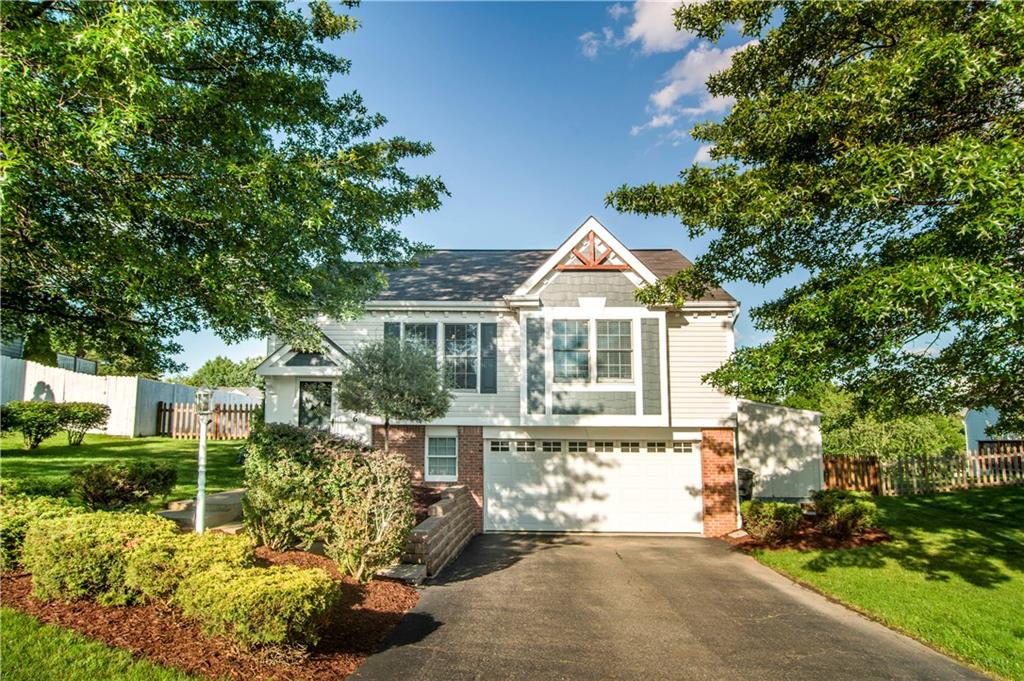 236 Randy Lane Coraopolis, PA 15108 - Photo 1 of 25 Gallery Image 1