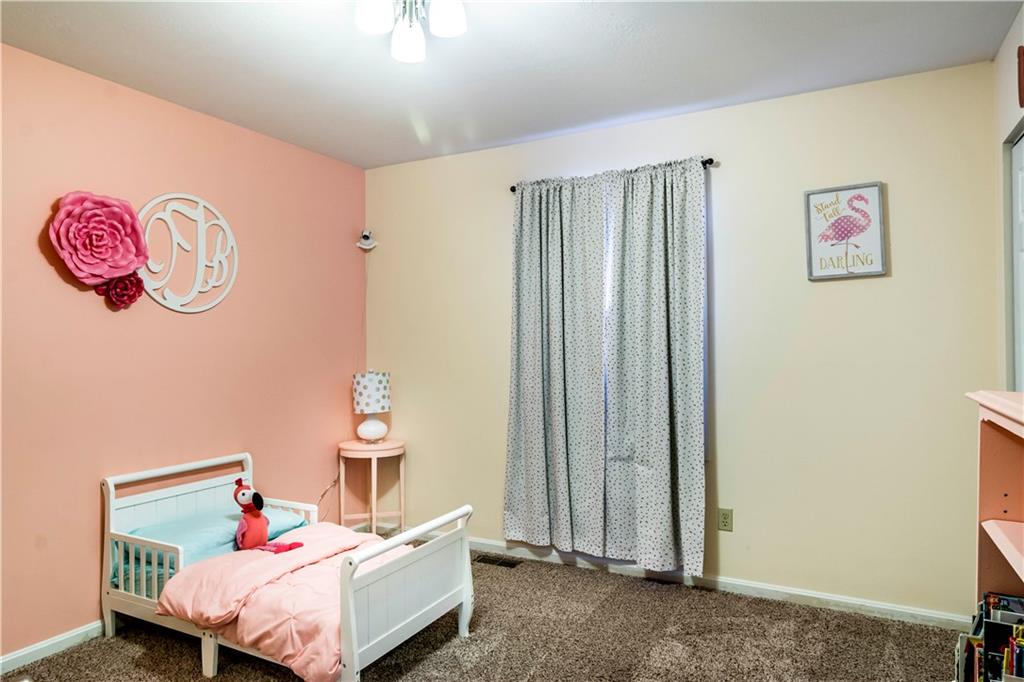 236 Randy Lane Coraopolis, PA 15108 - Photo 14 of 25 Gallery Image 14