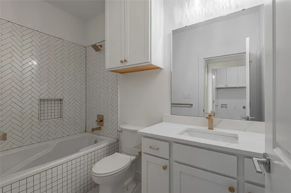 $389,000 | 825 Village Gate Circle, Nacogdoches, TX 75961