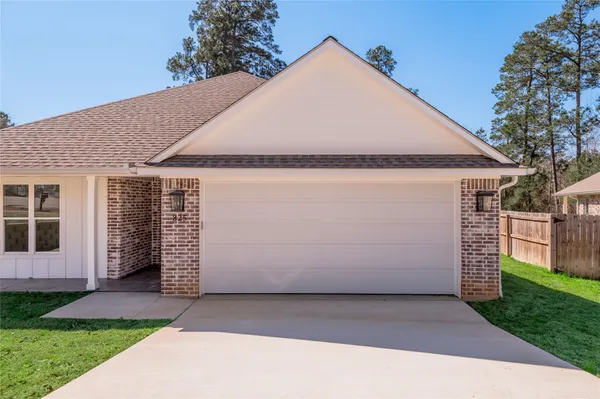 $389,000 | 825 Village Gate Circle, Nacogdoches, TX 75961