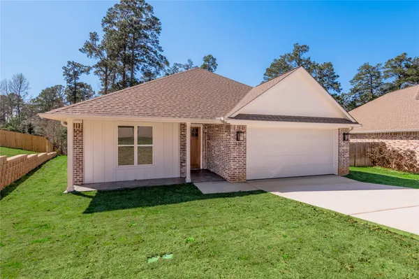 $389,000 | 825 Village Gate Circle, Nacogdoches, TX 75961