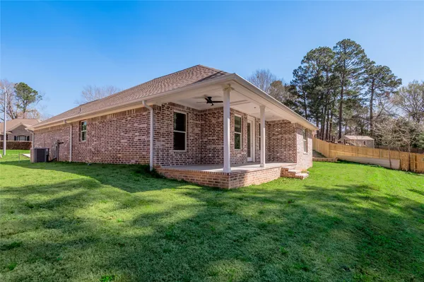 $389,000 | 825 Village Gate Circle, Nacogdoches, TX 75961