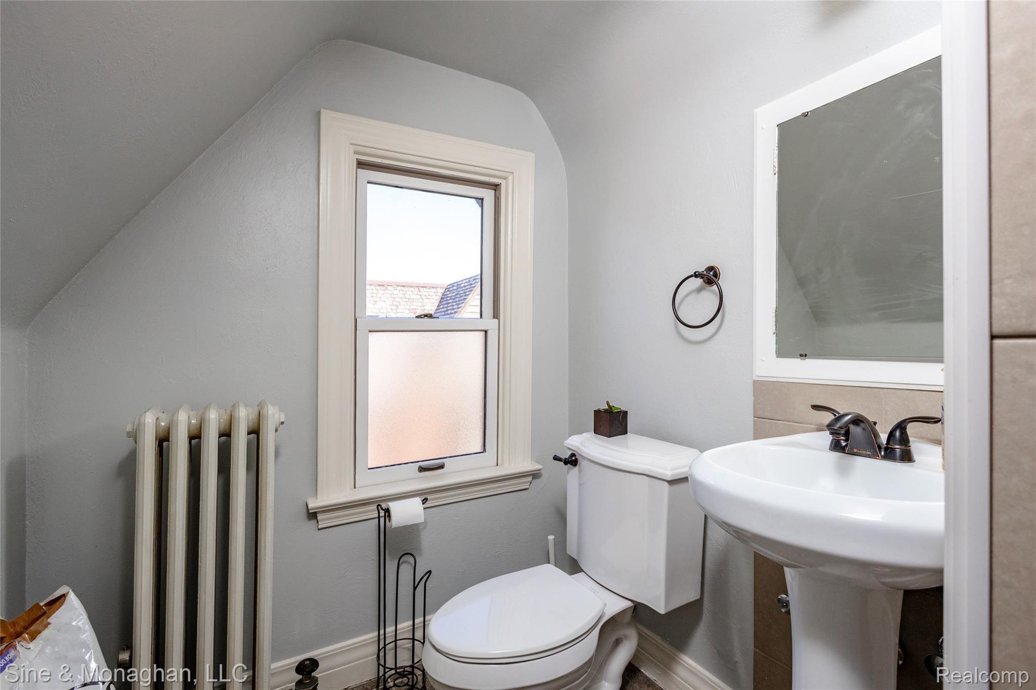 776 Trombley Road Grosse Pointe, MI 48230 - Photo 44 of 78 776 Trombley L045.jpg