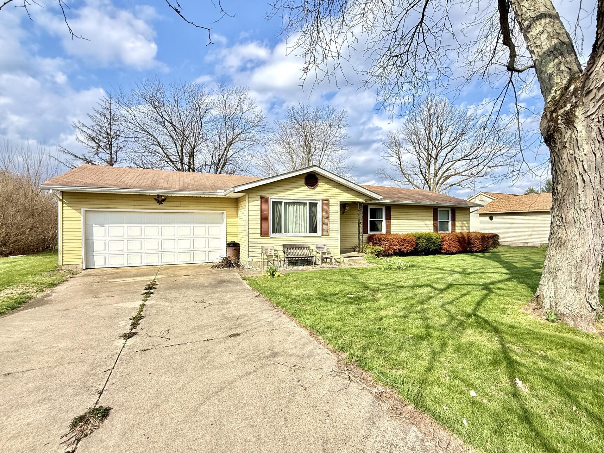 564 Forward Pass Way Pataskala, OH 43062 - Photo 1 of 12 front