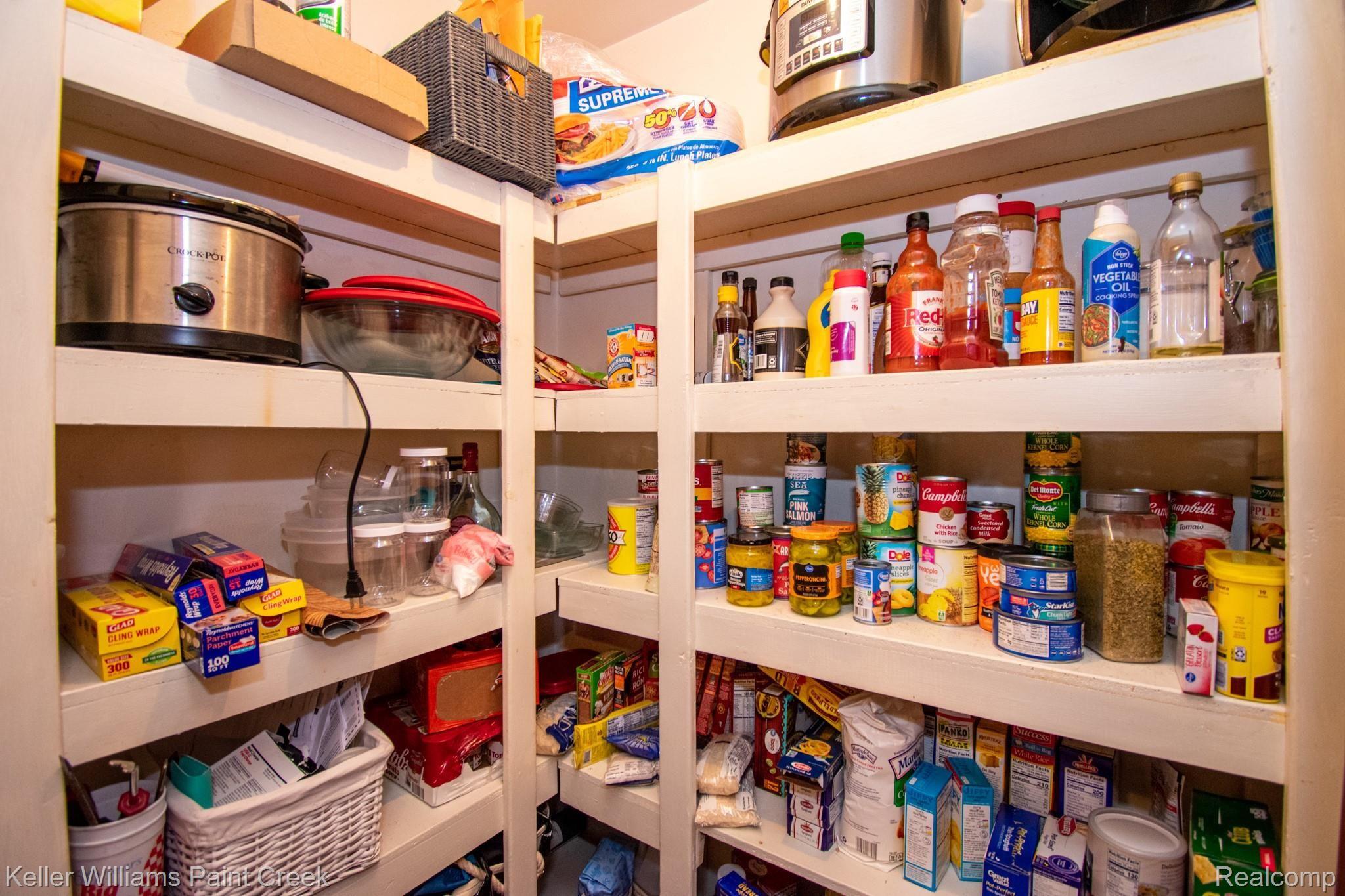 5316 Rene Drive Warren, MI 48091 - Photo 10 of 25 Pantry.jpg