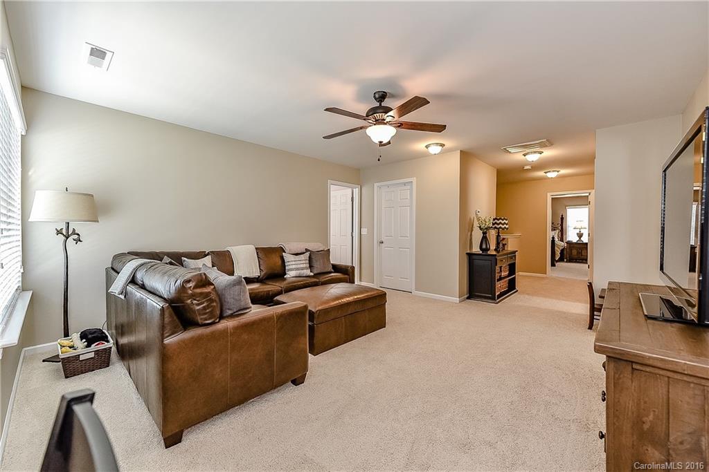 9604 Woburn Road Charlotte, NC 28277 - Photo 13 of 24 Gallery Image 13