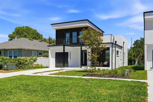 $899,000 | 2525 18th Avenue North, St. Petersburg, FL 33713