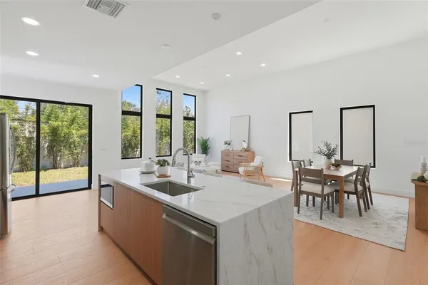 $899,000 | 2525 18th Avenue North, St. Petersburg, FL 33713