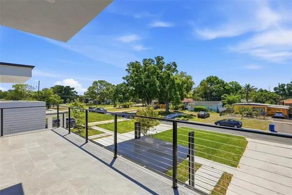 $899,000 | 2525 18th Avenue North, St. Petersburg, FL 33713