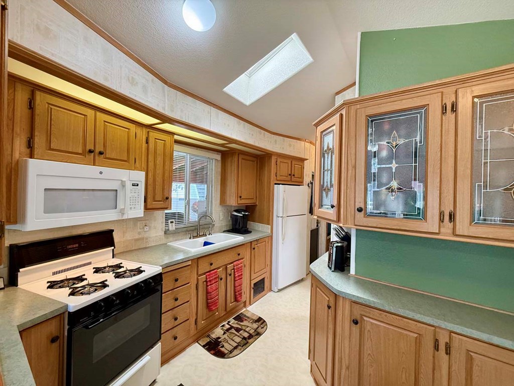 30 A Street Cascade, ID 83611 - Photo 4 of 26 Lots of Light