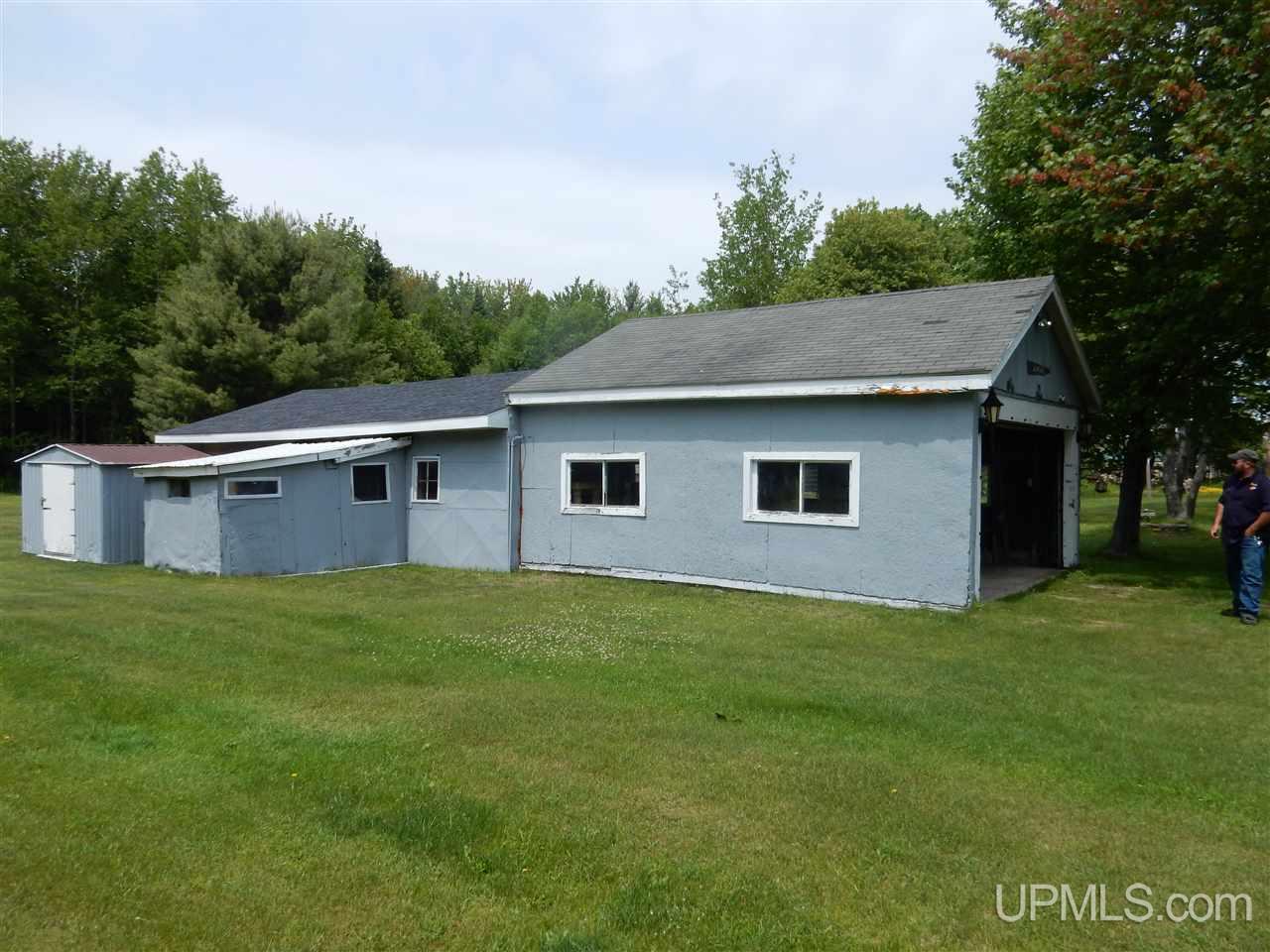 985 N River Road Manistique, MI 49854 - Photo 12 of 15