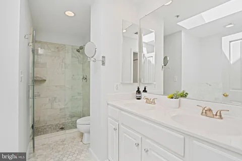 $1,075,000 | 2123 12th Place Northwest, Washington, DC 20009