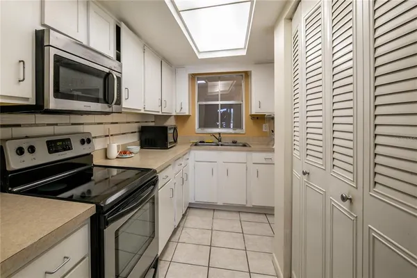 $344,900 | 601 North Mc Donald Street, Unit 105, Mount Dora, FL 32757