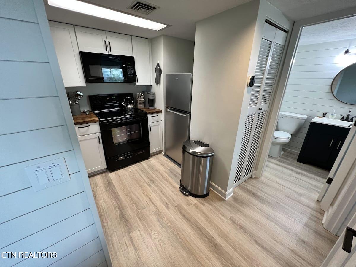 3710 Weber Road, Unit 104E Gatlinburg, TN 37738 - Photo 19 of 42 104E kitchen:bathroom