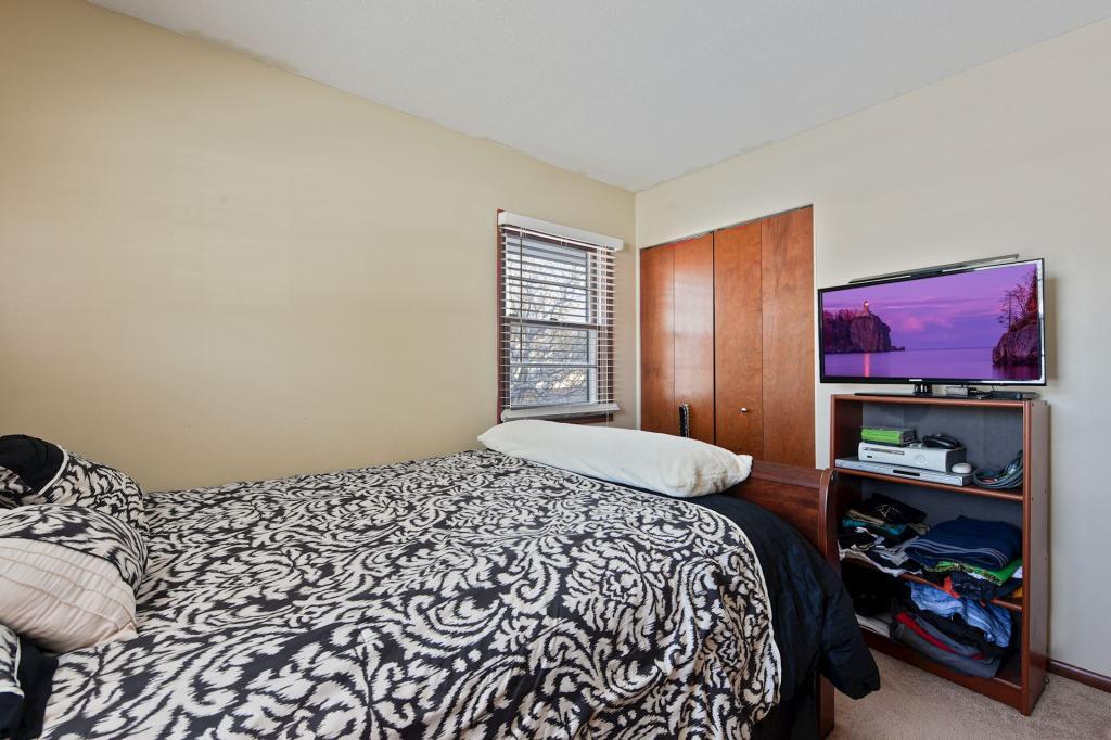 8209 Goodrich Road Bloomington, MN 55437 - Photo 15 of 31 Gallery Image 15