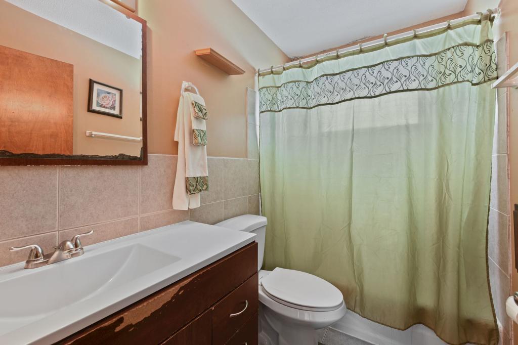 8209 Goodrich Road Bloomington, MN 55437 - Photo 18 of 31 Gallery Image 18