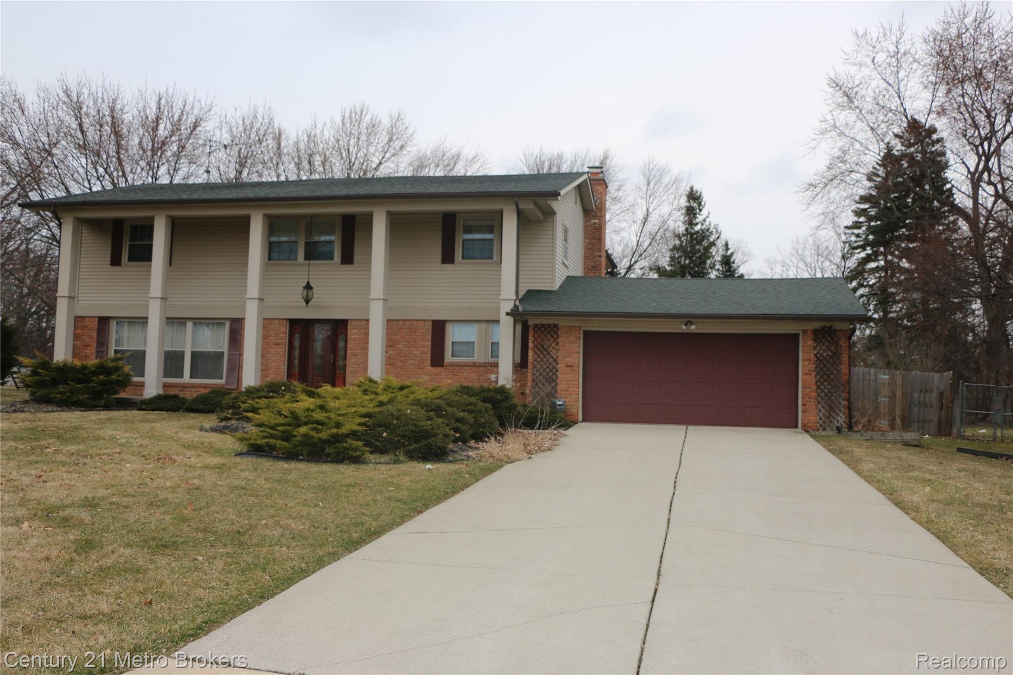 6333 Rustic Ridge Trail Grand Blanc, MI 48439 - Photo 1 of 22 IMG_3140.JPG