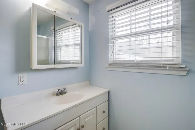 $177,000 | 463 Oak Grove Avenue, Gulfport, MS 39507