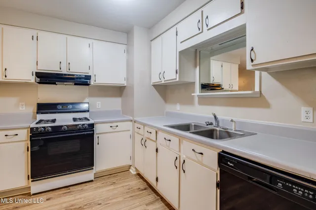 $177,000 | 463 Oak Grove Avenue, Gulfport, MS 39507