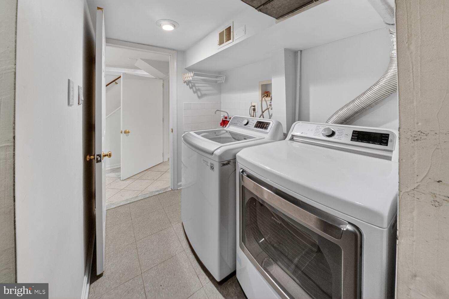 4529 38th Street Northwest Washington, DC 20016 - Photo 25 of 32 a utility room with washer and dryer