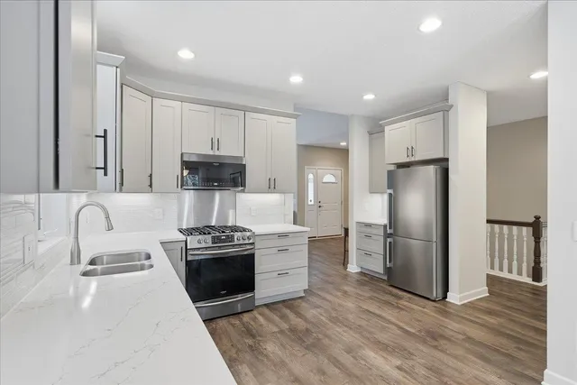 $600,000 | W11789 497th Avenue, Prescott, WI 54021