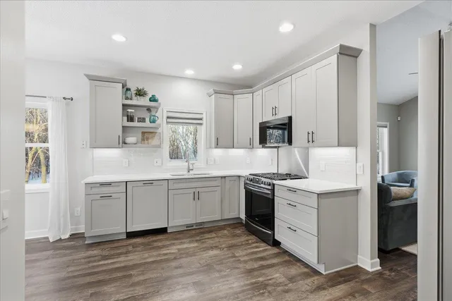 $600,000 | W11789 497th Avenue, Prescott, WI 54021