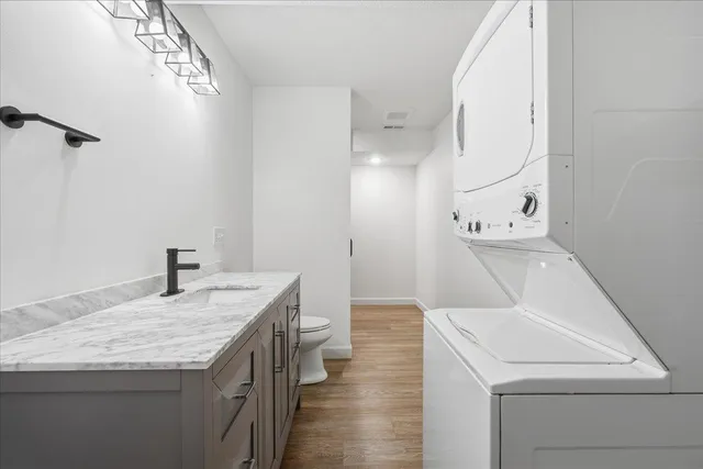 $600,000 | W11789 497th Avenue, Prescott, WI 54021