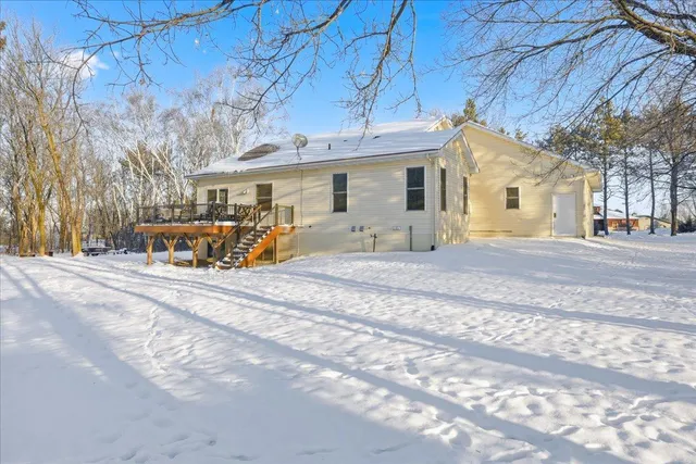 $600,000 | W11789 497th Avenue, Prescott, WI 54021