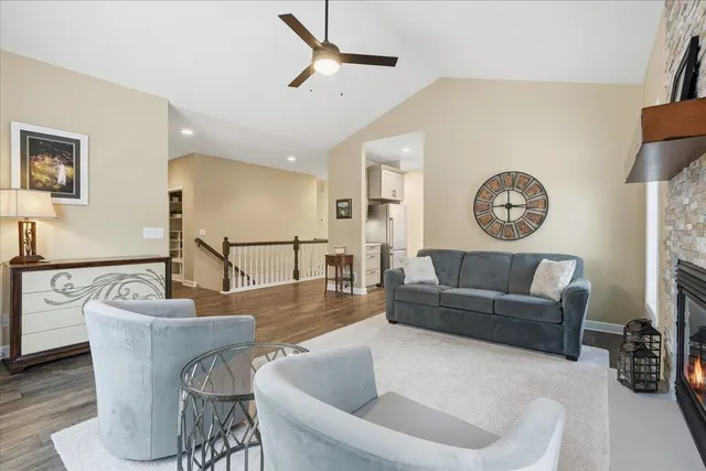 $600,000 | W11789 497th Avenue, Prescott, WI 54021