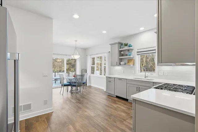 $600,000 | W11789 497th Avenue, Prescott, WI 54021