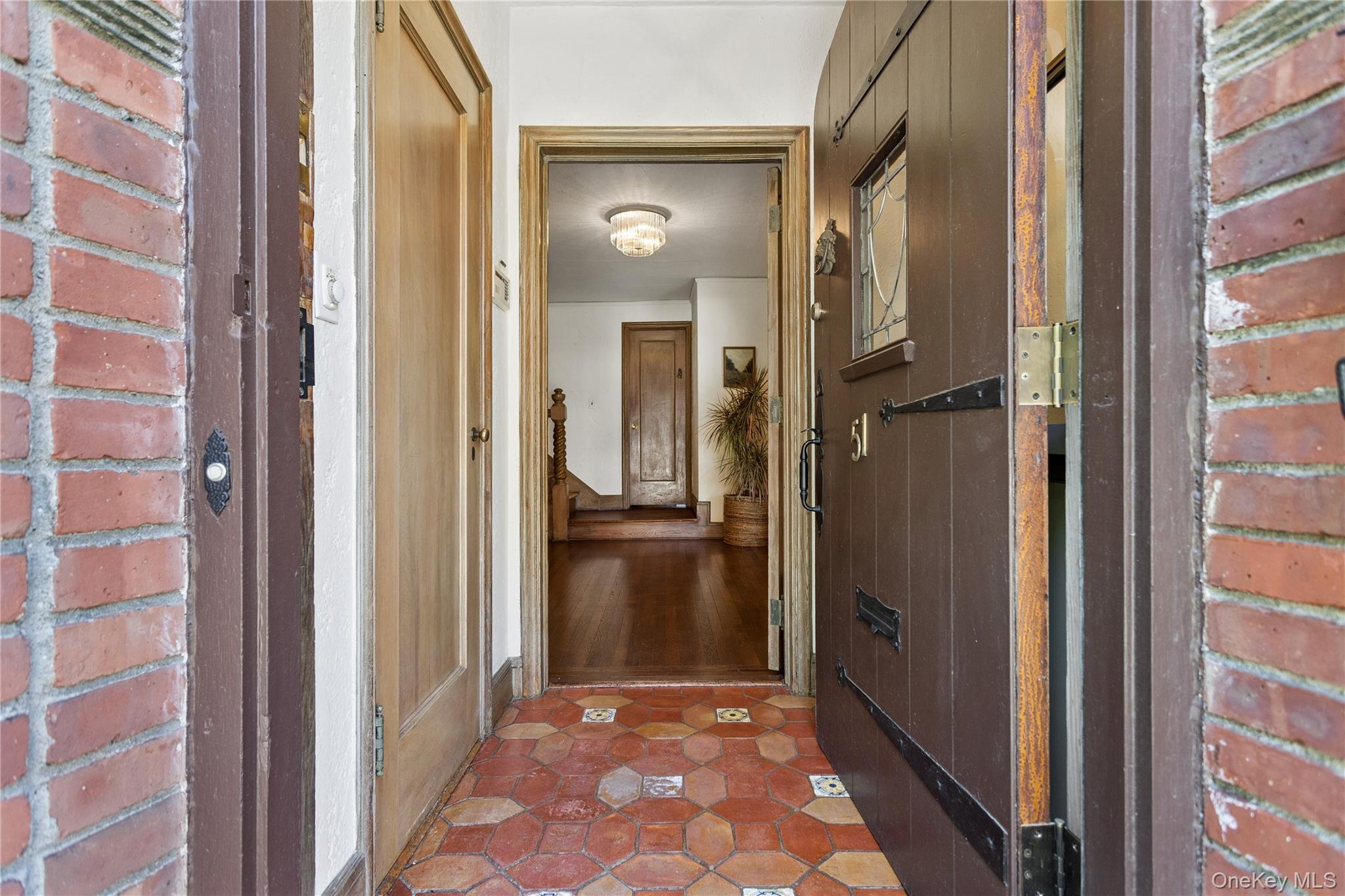 51 Vine Road Larchmont, NY 10538 - Photo 4 of 34
