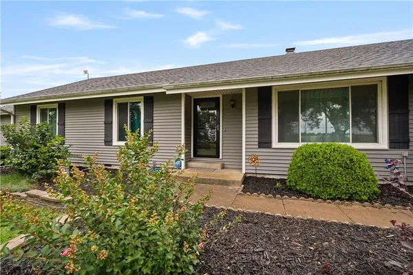 $525,000 | 1531 22000 Road, Parsons, KS 67357