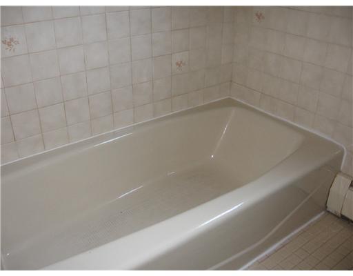 22 Algonquin Road Narragansett, RI 02882 - Photo 11 of 12 Bathroom.
