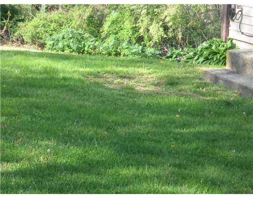 22 Algonquin Road Narragansett, RI 02882 - Photo 9 of 12 Yard/Garden.