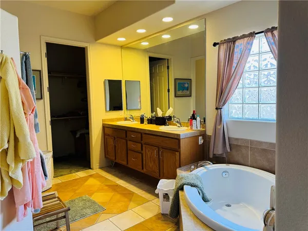 $2,500 | 2853 Esmerelda Drive, Bullhead City, AZ 86429