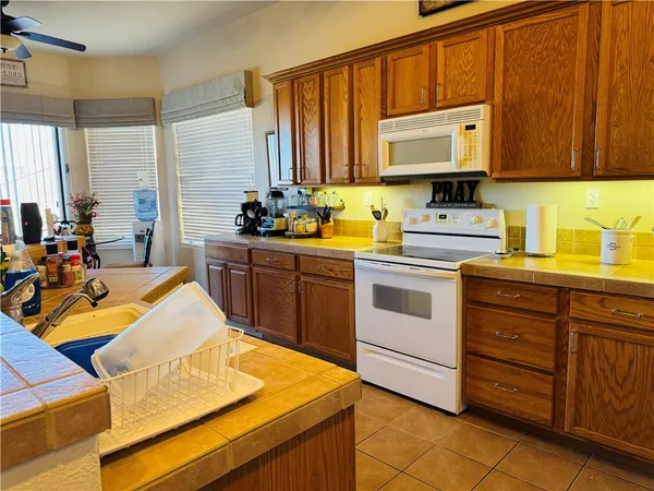 $2,500 | 2853 Esmerelda Drive, Bullhead City, AZ 86429