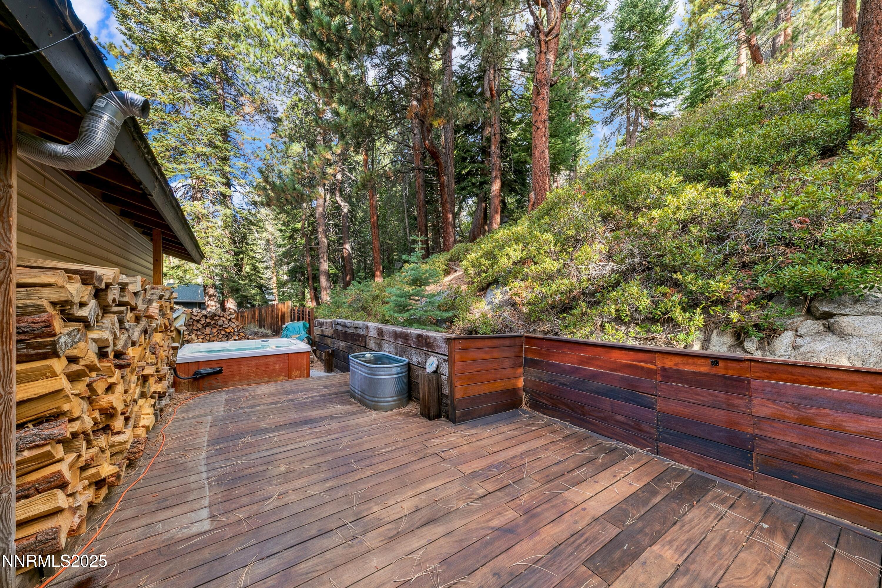 134 Aspen Way Stateline, NV 89449 - Photo 22 of 25 a outdoor view with a seating space