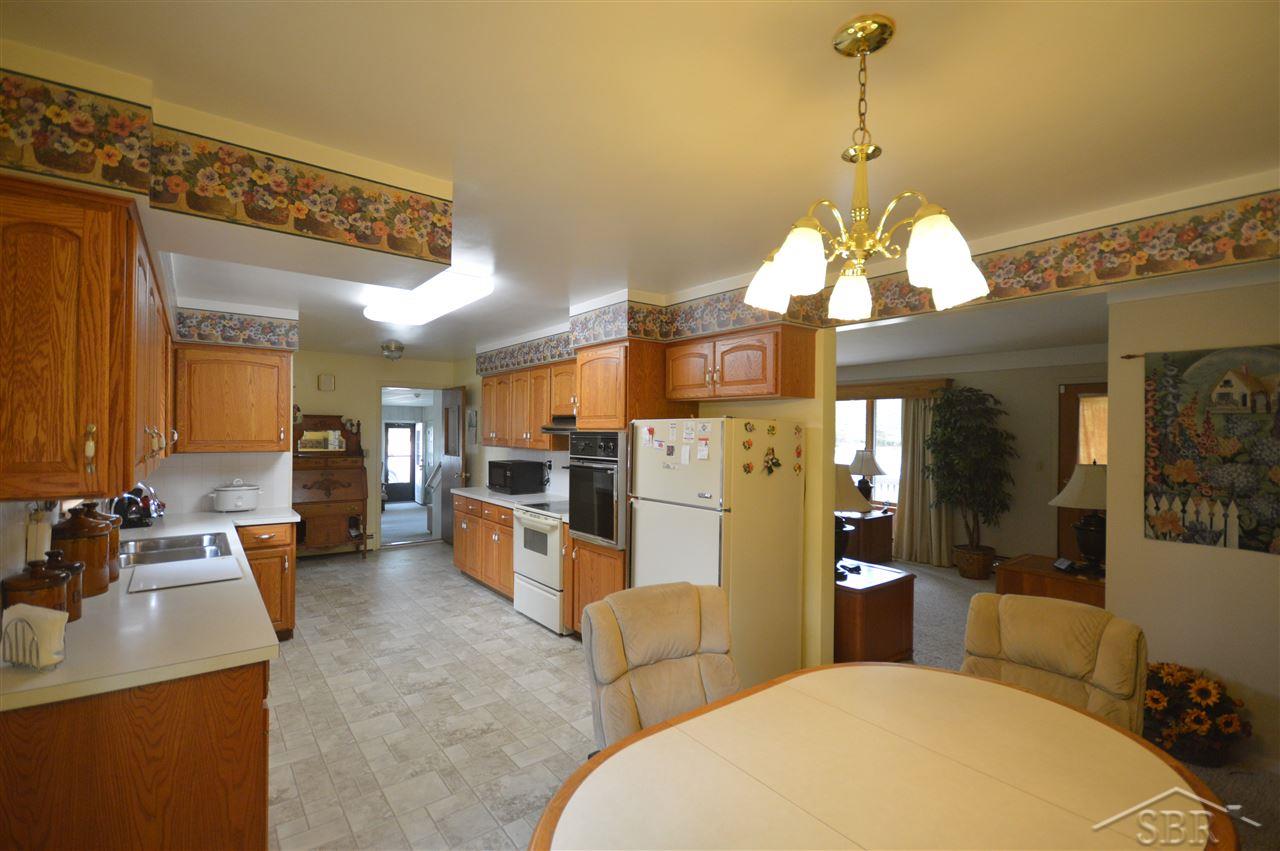 1310 South Fordney Road Hemlock, MI 48626 - Photo 7 of 27 31333117-6.JPG