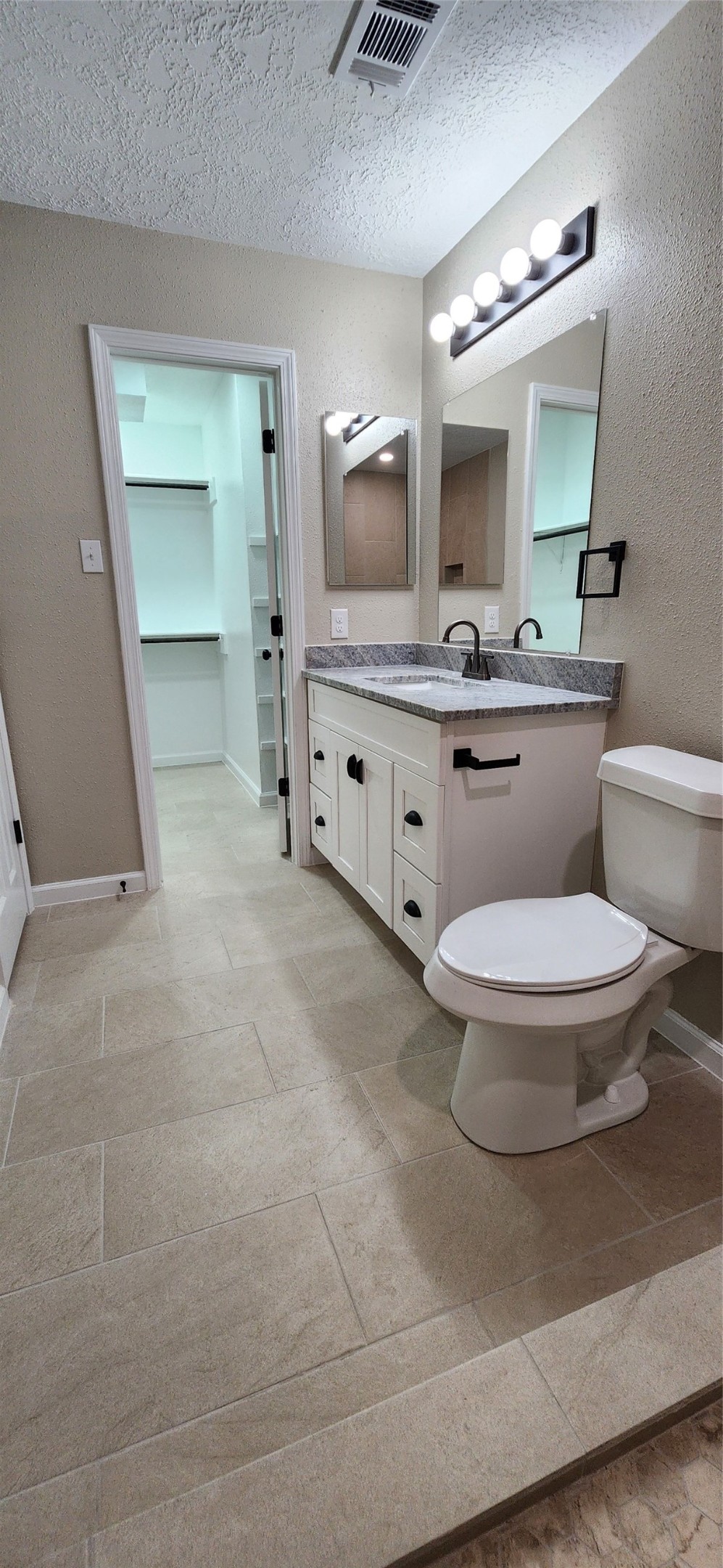 128 Lasso Street Angleton, TX 77515 - Photo 16 of 24