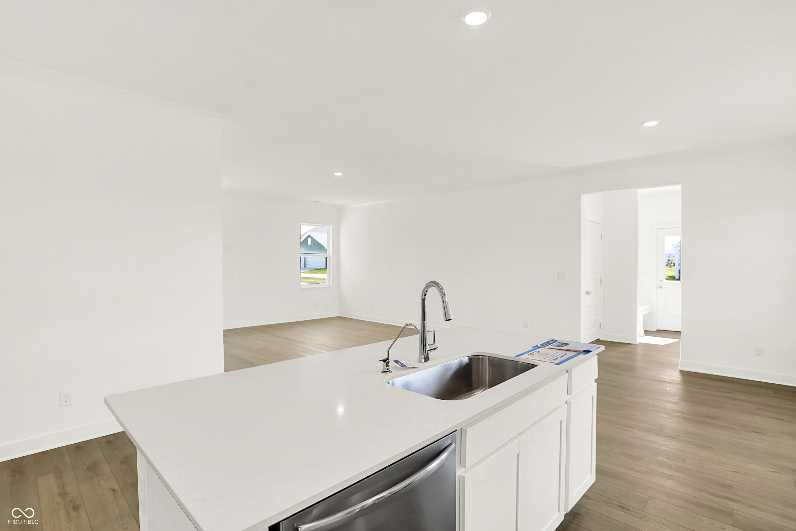 15363 Alperton Road Fishers, IN 46037 - Photo 12 of 33