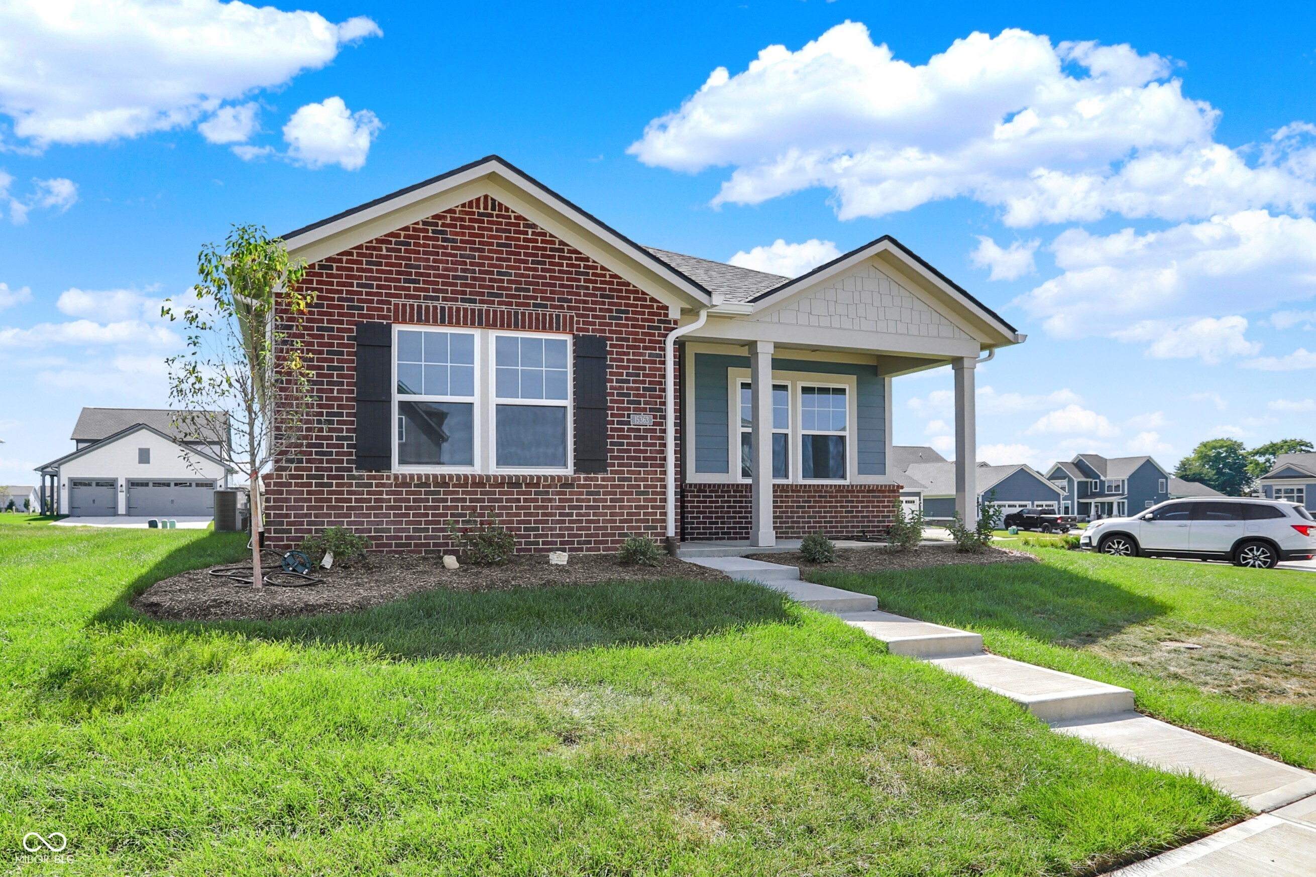 15363 Alperton Road Fishers, IN 46037 - Photo 3 of 33