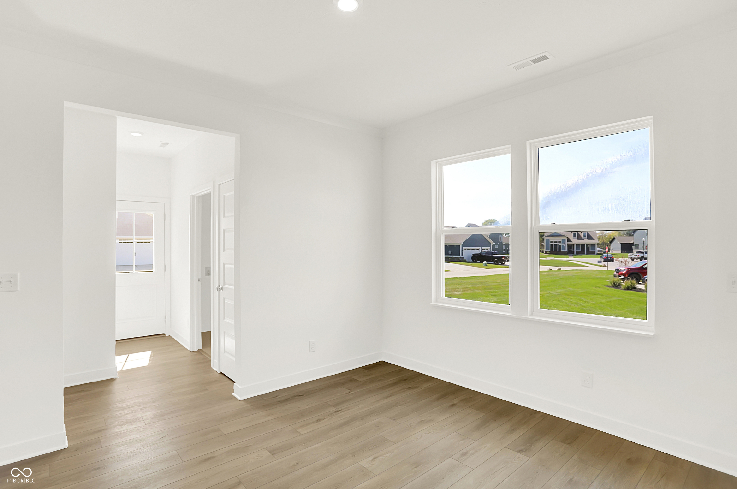 15363 Alperton Road Fishers, IN 46037 - Photo 9 of 33