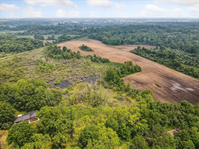 $400,000 | 9426 Kennedy Road, Unit 72AC, Munith, MI 49259