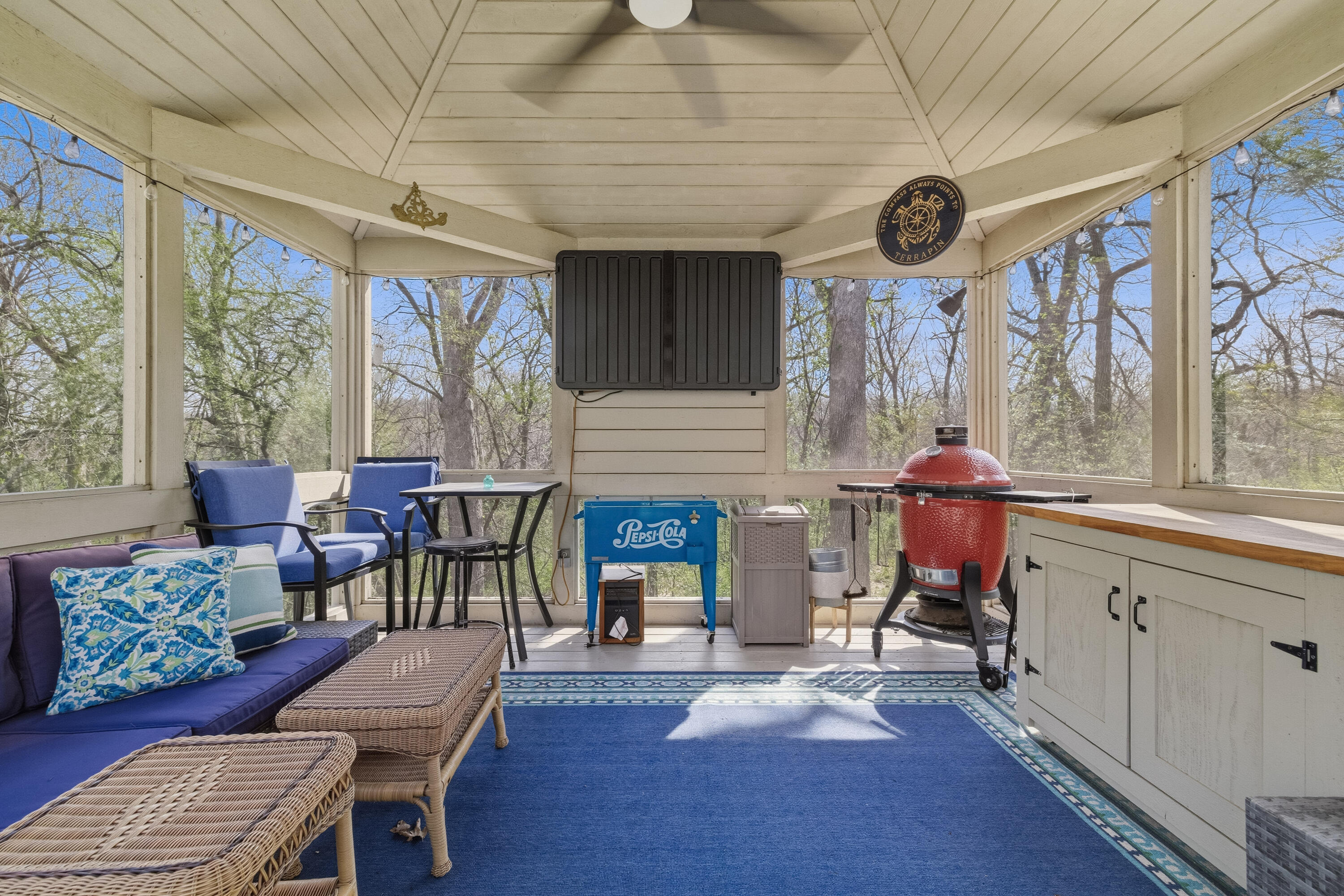 5611 Oak Bluffs Road Fontana, WI 53125 - Photo 22 of 43 Gazebo
