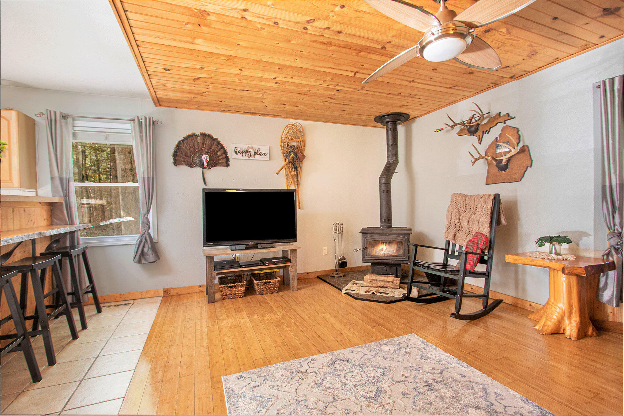 3532 Putnam Road Muskegon, MI 49445 - Photo 2 of 30 hidden-016_s22a7932