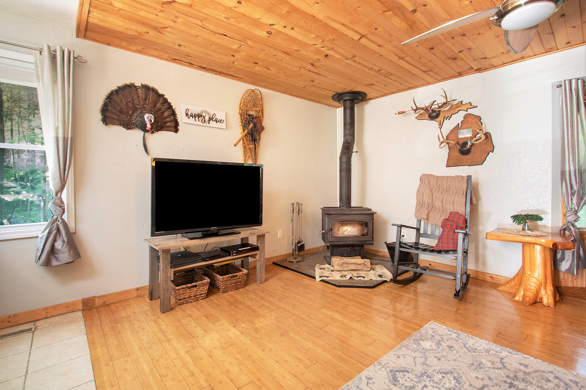 3532 Putnam Road Muskegon, MI 49445 - Photo 3 of 30 hidden-015_s22a7930