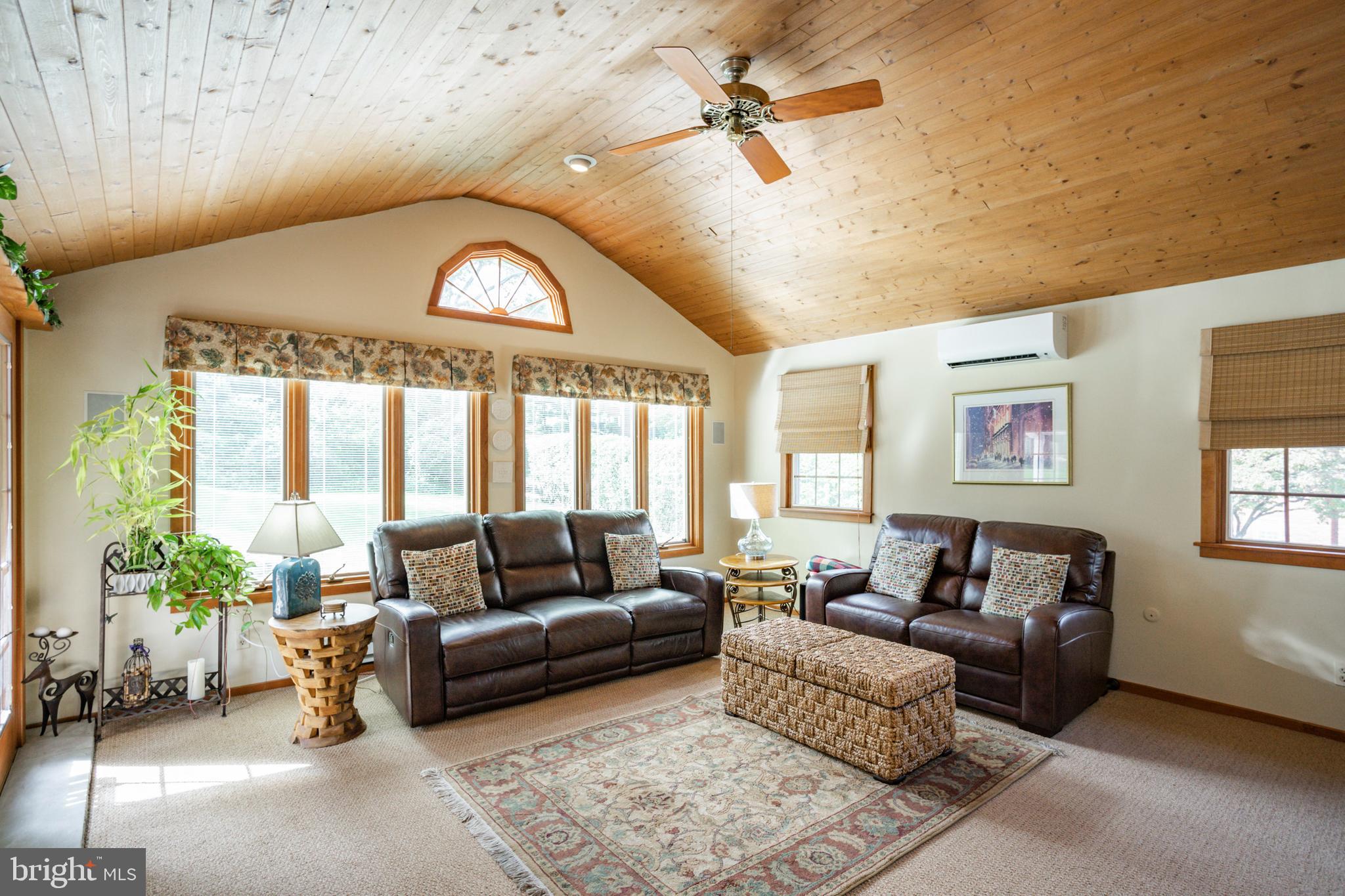 116 Scenic Road Springfield, PA 19064 - Photo 6 of 49 Large Family Room with Vaulted Ceiling